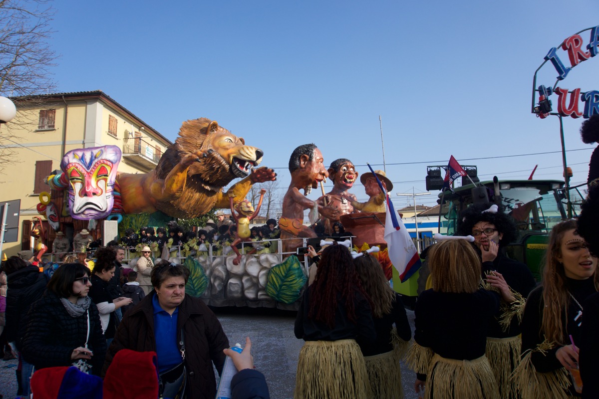 Carnevale di San Pietro in Casale - Prima sfilata 19/02/2017